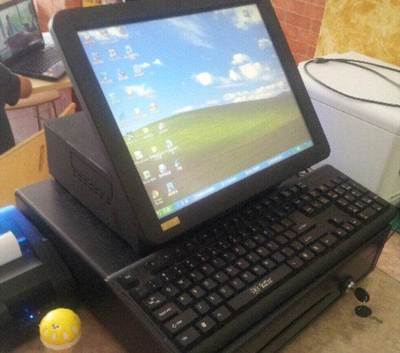 阳江二手电脑 触屏收银机一台附带正版软件